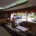 Eyna Hotel