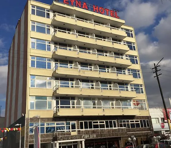 Eyna Hotel