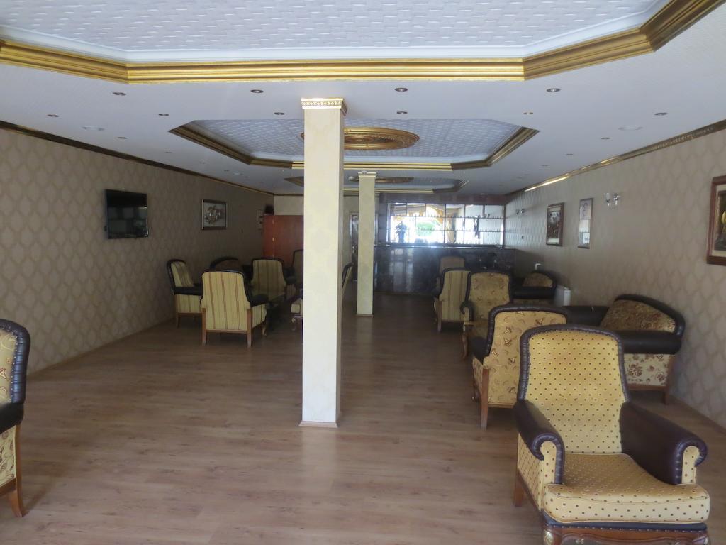 Otel Eyna 3*